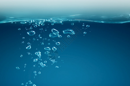 肥皂水肥皂带有气泡的水背景海肥皂设计图片