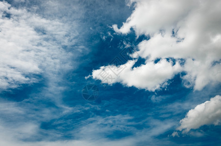 云和蓝季节气候阳光图片