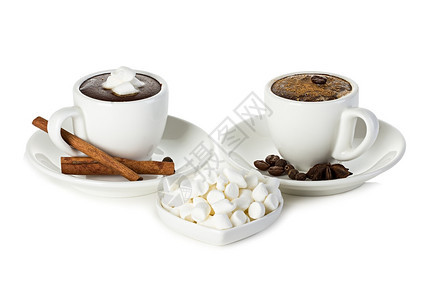 肉桂两杯热巧克力与棉花糖隔离的热巧克力早餐马杯图片