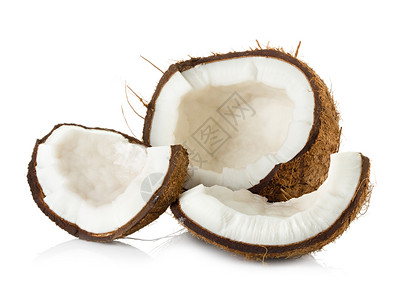 白色的背景椰子切成两半所有的新鲜图片