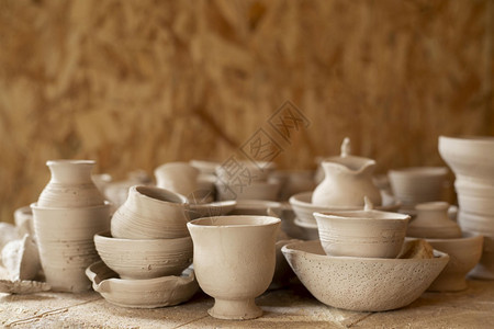 锅室内植物写实查看各种陶瓷花瓶器概念的前台图片