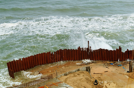 海洋旅行在上建造保护结构在波罗的海沿岸建造长廊在海上建造保护结构堵塞图片