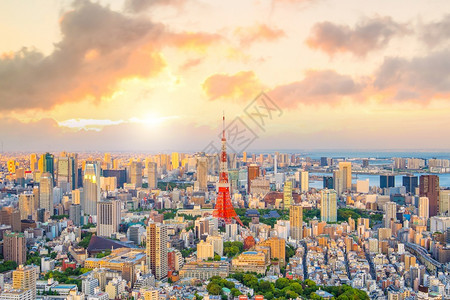 全景亚洲交通东京天际与塔的天际线图片
