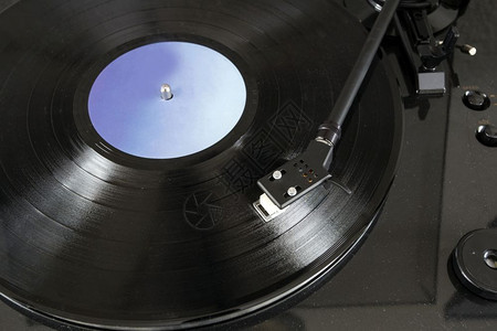 追踪声音的老黑色胶唱片lprsquos特写lp转盘旋复古设计音乐黑色胶唱片转盘旋复古设计图片