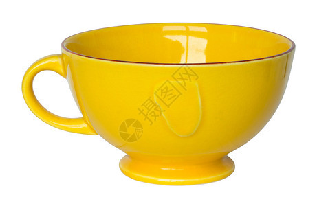 空的新黄色杯子用剪切路径孤立在白色上浓咖啡图片