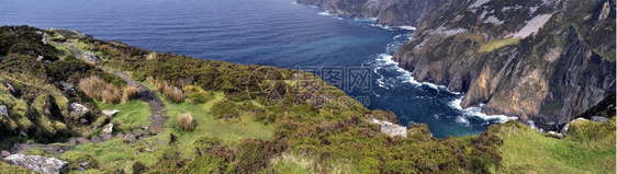 爱尔兰Donegal县Slieve联盟的裂缝全景照片由四发相组成斯莱夫晴天分离图片