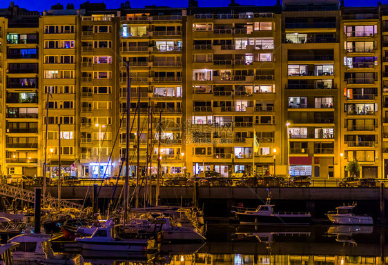港口已知比利时Blankenberge港市街道和公寓楼的浏览情况比利时一个受欢迎的比利时城镇市建筑图Blankenberge比利图片