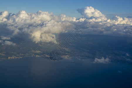 水1月日上午在西班牙马洛卡岛帕尔湾上空的中照片波拉湾上空的中午照片云景地中海图片