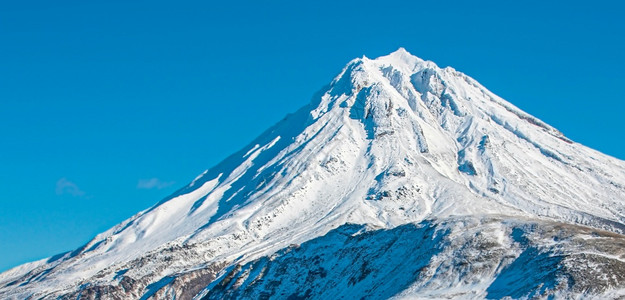 火山口冬季堪察加半岛雪中的维留钦斯基火山冬季堪察加半岛雪中的维留钦斯基火山寒冷的自然图片
