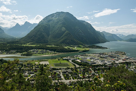 山区村庄美景图片