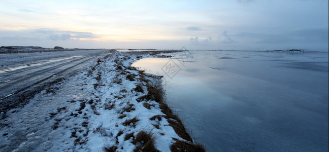 白色的冰岛东峡湾敌对的冷冻地表景观旅行霜图片