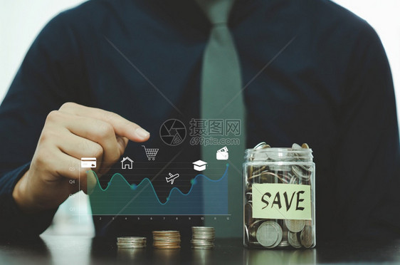 财务和投资商业虚拟屏幕图示和硬币金融标放在表格上单位美元财产女银行图片