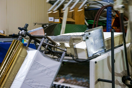机器人质量印刷厂设备压花箔印刷品加工厂品加工床单图片