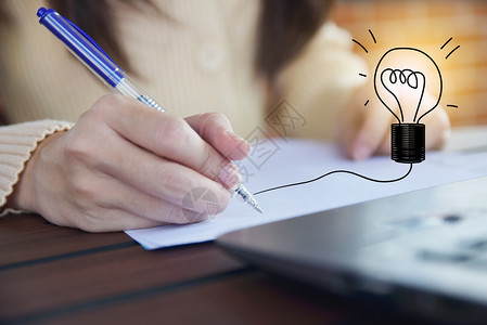 手机上手写签名学校知识桌子人们在思考想的概念和纸上写作设计图片