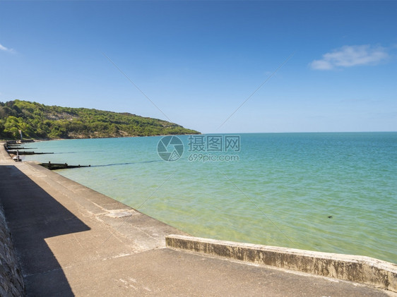 美丽的怀特岛海岸明矾湾旁边的针旅游胜地英格兰国目的地岩石图片