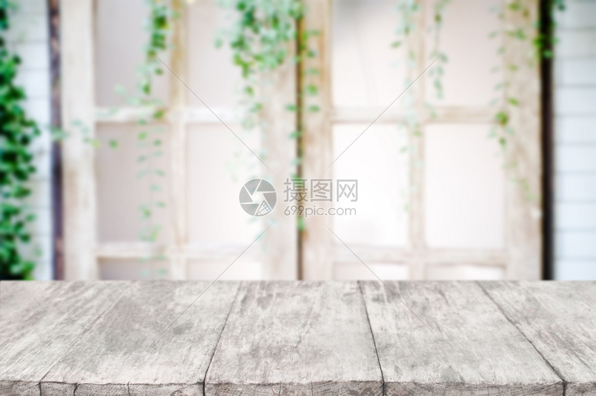 散景空的柜台位于模糊内部装饰背景的空木纸办公桌图片