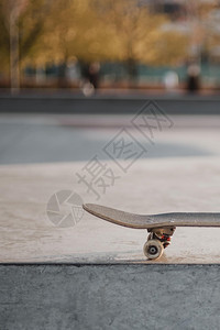使用复制空间的滑板场景溜冰者自由街道图片