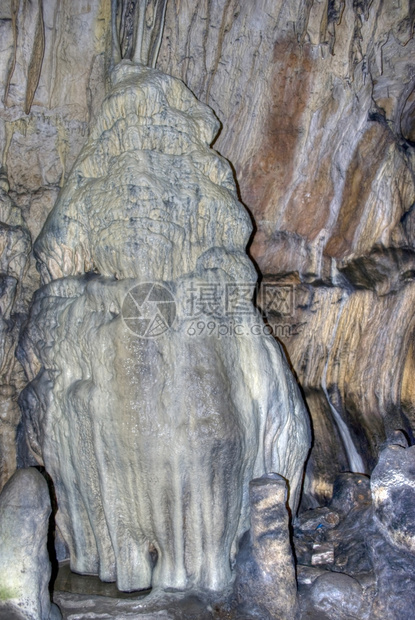 国民保加利亚马古拉洞穴中的斯塔岩石自然吸引人的图片