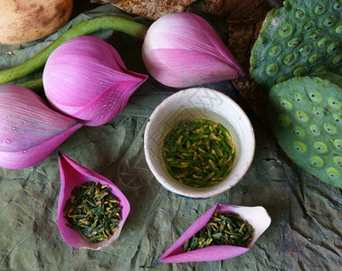 惊人的收集莲花粉红绿色种子新鲜和干燥的白莲籽这些植物的草药茶以充满活力的颜色提出令人惊叹的抽象概念这种食物使健康良好的睡眠美丽安图片