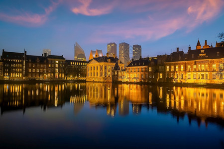 荷兰市中心天线日落图片
