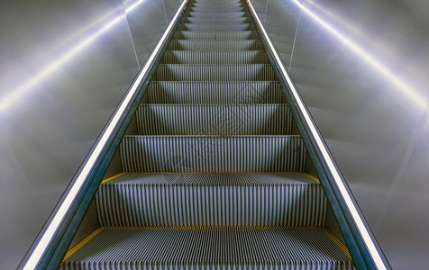 城市自动扶梯关闭地铁电纽约地铁的升降电梯中央图片