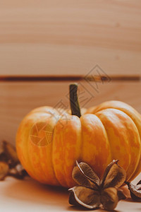 秋橘橙南瓜感恩圣殿背景木箱带影印空间模板用于秋季收获情绪文字为了复制木板图片