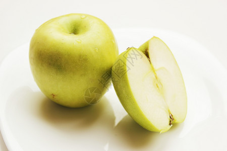 鲜新美味的绿苹果颜色品尝可口图片