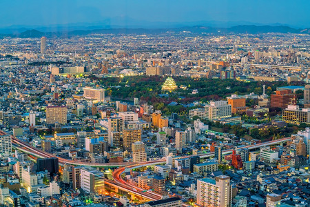 亚洲风景优美名古屋市天际与日落时本名古屋城堡旅游图片