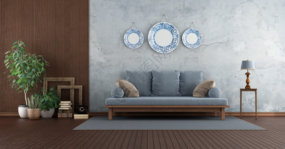 内部的家用蓝色沙发对着旧墙壁和木制面板把Retro客厅用沙发对着旧墙白天图片