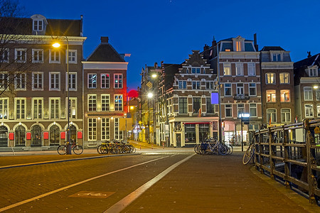 夜间从荷兰阿姆斯特丹到荷兰的城市风景老户外欧洲图片