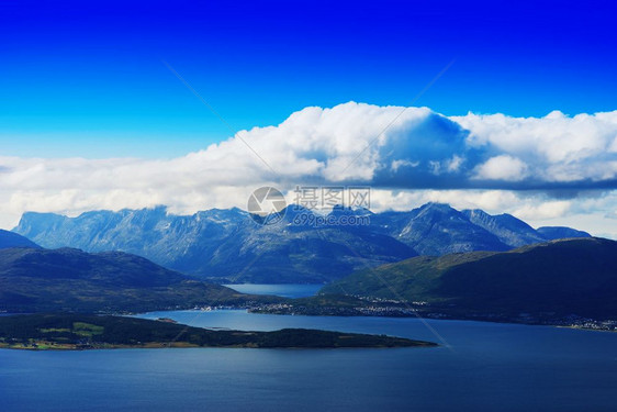 山挪威湾通道地貌背景hd挪威峡湾海地貌背景bookather特罗姆瑟反思图片