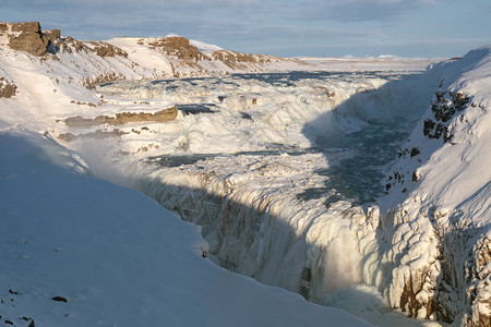 非城市冰冻瀑布Gullfos的全景图象冰岛欧洲宁静公园图片