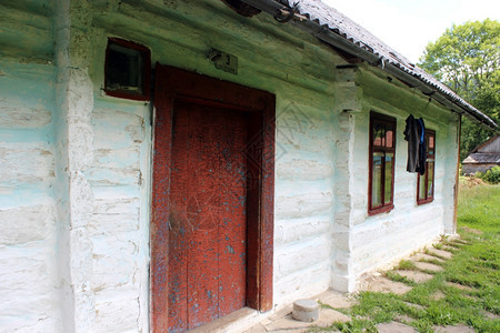 村庄优质的乌克兰喀尔巴阡地区老旧农村住房建筑学石膏高清图片素材