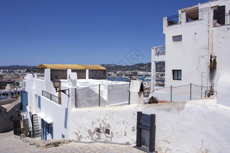 西班牙语达尔特Ibiza老城称为DaltVilaIBIZA是位于地中海的巴利阿里群岛之一美丽的图片