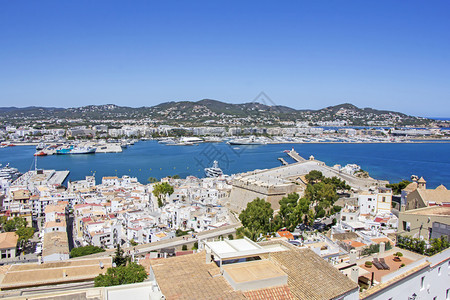 屋城市岛屿Ibiza老城称为DaltVilaIBIZA是位于地中海的巴利阿里群岛之一图片