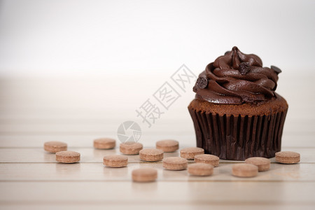 松饼面包店美味的巧克力蛋糕装饰AF点选择图片