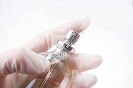 保护喷雾器瓶防疫大流行病冠状毒的喷雾抗菌剂或清洁溶液药物关心图片