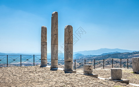 博物馆土耳其古希腊城市佩格蒙Pergamon的废墟在土耳其普格蒙古城阳光明媚的夏日旅行贝尔加马背景