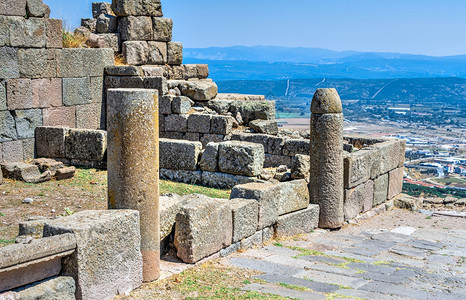 火鸡土耳其古希腊城市佩格蒙Pergamon的废墟在土耳其普格蒙古城阳光明媚的夏日文化考古学图片