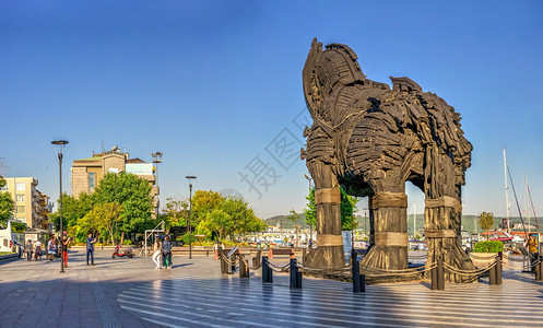 堤古老的土耳其卡纳莱Canakkale072319土耳其卡纳莱特洛伊木马雕像夏季早晨在土耳其卡纳莱特洛伊木马传奇图片