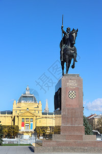 欧洲传统的著名克罗地亚托米斯拉夫国王纪念碑和在萨格勒布的克罗地亚艺术馆图片