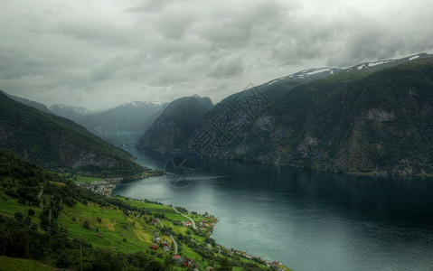 草原欧洲夏日的挪威风景观冷静的图片
