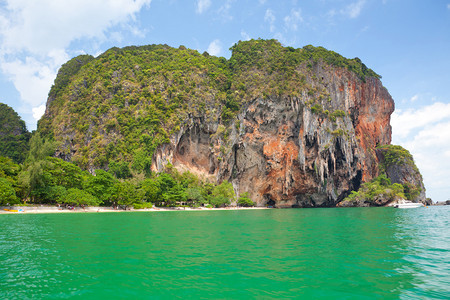 放松旅游泰国南部的克里夫和清海绿色图片