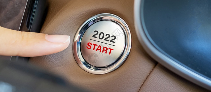 用20年START文本按一个汽车点火钮在现代电动汽车新年中插入解决改变目标愿景创新和规划概念电的里面日历图片