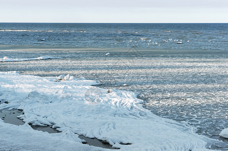 来自海的冰泥水库中雪浆泥来自海冰行进然春天图片