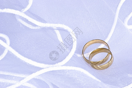 婚前金环套在新娘面纱上珠子戒指仪式图片