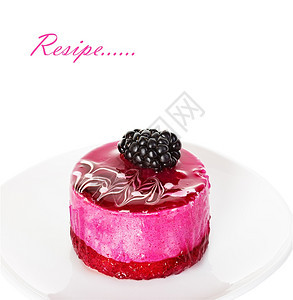 蛋糕甜点白背景上孤立的粉色红食物图片