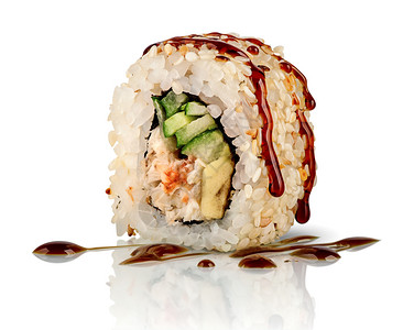 以白色背景孤立的鸡尾薯卷食品配有鱼蔬菜和不成熟酱的寿司卷真希亚洲日本图片