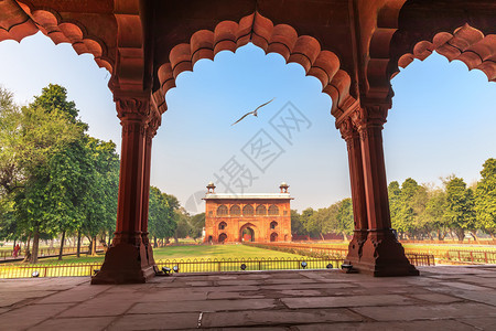 地标古老的德里红堡从印度DiwaniAam欣赏LalQila德里红堡从印度Qila老的图片