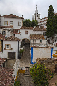 中世纪葡萄牙城市屋顶和宇的景象上层墙壁房屋城堡建造图片